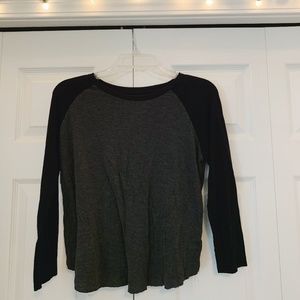 Extremely soft, lightly worn cropped baseball tee!
